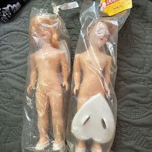 Dress Me Dolls 2 Dolls